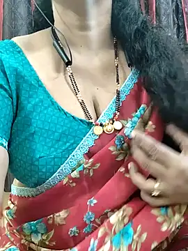 Snapshot of bhuvana555 chatting on 11/10/25, 04:33 bhuvana555 online show from 11/10/25, 04:33