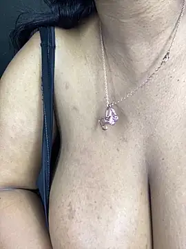 Snapshot of MayaPassion chatting on 10/30/25, 04:30 MayaPassion online show from 10/30/25, 04:30