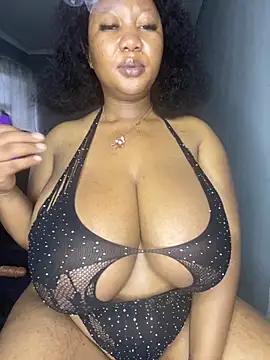 Snapshot of MayaPassion chatting on 11/14/25, 03:27 MayaPassion online show from 11/14/25, 03:27