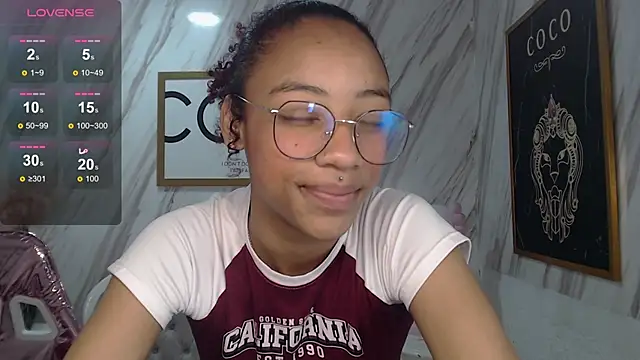 Snapshot of Violeth_b chatting on 01/18/25, 03:49 Violeth b online show from 01/18/25, 03:49