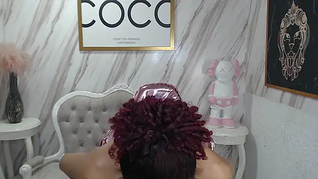 Snapshot of Violeth_b chatting on 02/07/25, 03:41 Violeth b online show from 02/07/25, 03:41