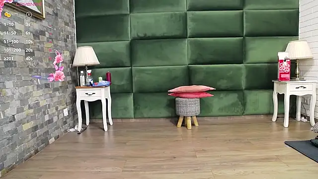 SelenSummer online show from 09/18/25, 04:03