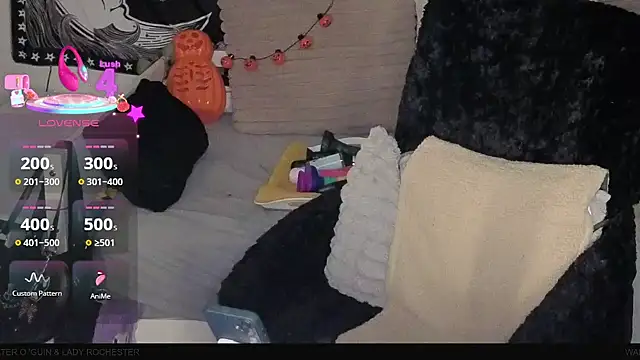 LisandreLaVenale online show from 10/31/25, 11:28