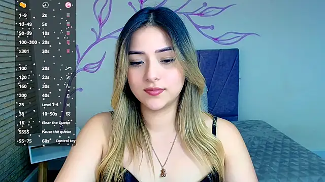 Snapshot of DahliaMoore chatting on 12/17/24, 03:39 DahliaMoore online show from 12/17/24, 03:39