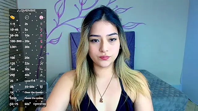 Snapshot of DahliaMoore chatting on 12/20/24, 03:10 DahliaMoore online show from 12/20/24, 03:10