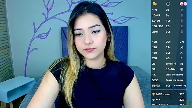 Snapshot of DahliaMoore chatting on 12/21/24, 04:25 DahliaMoore online show from 12/21/24, 04:25