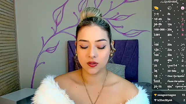 Snapshot of DahliaMoore chatting on 12/27/24, 03:59 DahliaMoore online show from 12/27/24, 03:59