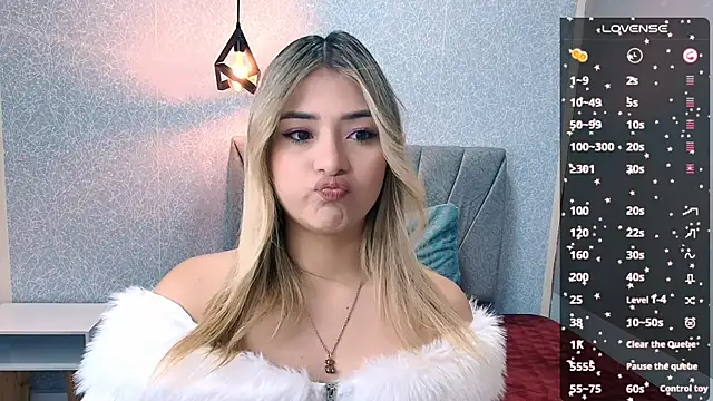 Snapshot of DahliaMoore chatting on 01/31/25, 01:56 DahliaMoore online show from 01/31/25, 01:56