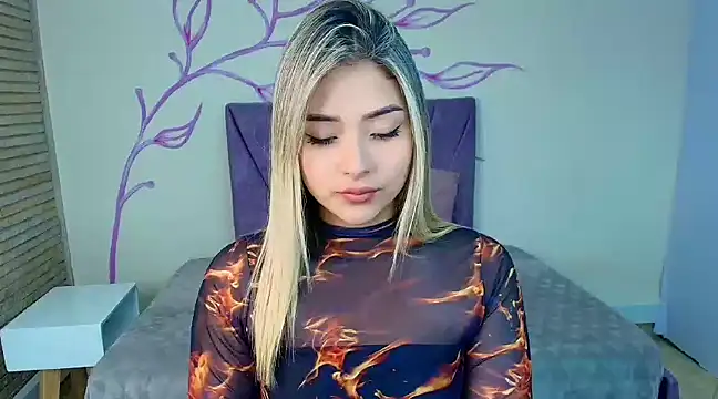 Snapshot of DahliaMoore chatting on 02/03/25, 11:05 DahliaMoore online show from 02/03/25, 11:05