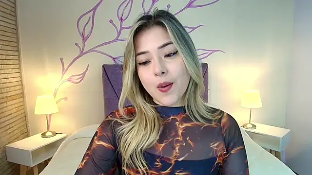 Snapshot of DahliaMoore chatting on 03/05/25, 11:05 DahliaMoore online show from 03/05/25, 11:05