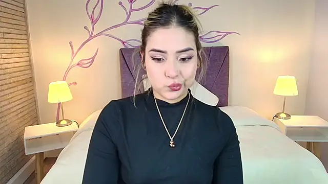 Snapshot of DahliaMoore chatting on 03/11/25, 11:04 DahliaMoore online show from 03/11/25, 11:04