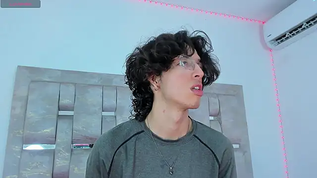 manu vera online show from 10/11/25, 08:40