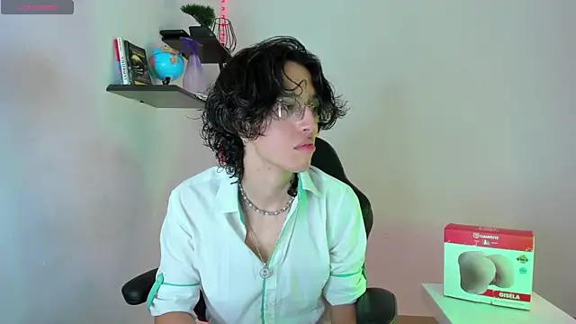 manu vera online show from 10/19/25, 02:45