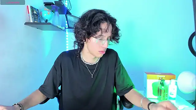 manu vera online show from 10/21/25, 02:56