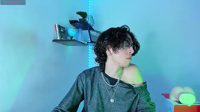 manu vera online show from 10/23/25, 04:34