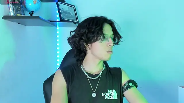 manu vera online show from 10/24/25, 03:03