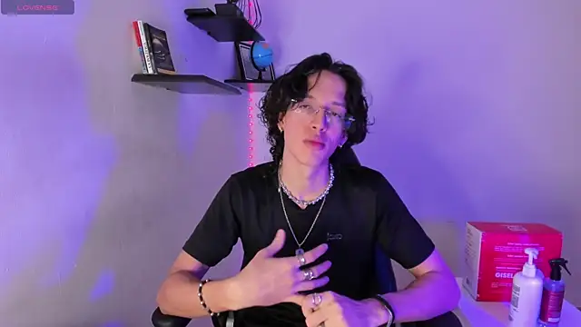 manu vera online show from 11/15/25, 03:26