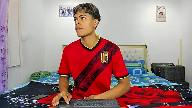 dafnezahiraa  online show from 01/04/25, 03:07