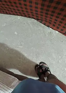 Snapshot of somelb chatting on 02/26/25, 09:10 somelb online show from 02/26/25, 09:10