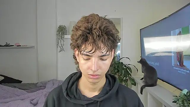 santy-kitty online show from 11/19/25, 12:32