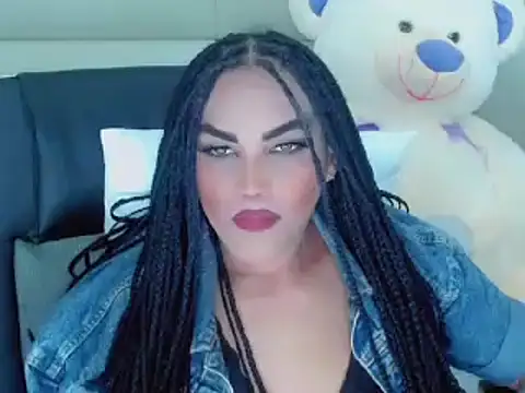Snapshot of NathaliaCross chatting on 02/02/25, 12:30 NathaliaCross online show from 02/02/25, 12:30
