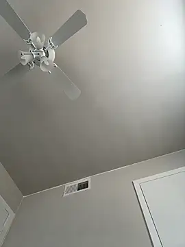 Snapshot of elamante03 chatting on 12/06/24, 05:22 elamante03 online show from 12/06/24, 05:22