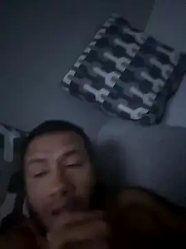 Snapshot of elamante03 chatting on 09/16/25, 12:11 elamante03 online show from 09/16/25, 12:11