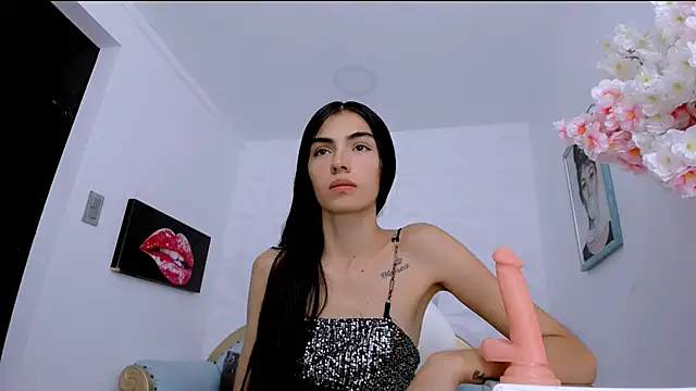 Snapshot of eimy_skinny chatting on 03/15/25, 12:56 eimy skinny online show from 03/15/25, 12:56