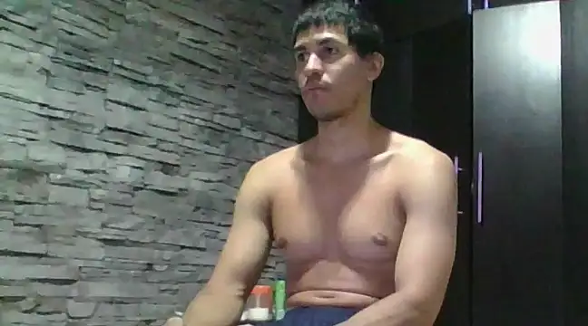 Snapshot of Sexylatin64 chatting on 02/17/25, 01:04 Sexylatin64 online show from 02/17/25, 01:04
