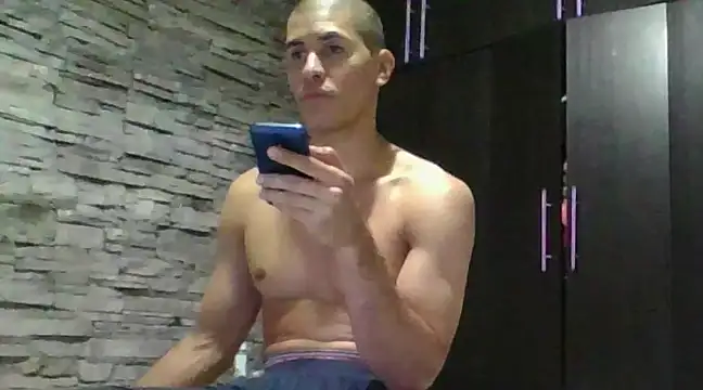 Snapshot of Sexylatin64 chatting on 02/25/25, 02:14 Sexylatin64 online show from 02/25/25, 02:14