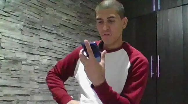 Snapshot of Sexylatin64 chatting on 03/04/25, 01:12 Sexylatin64 online show from 03/04/25, 01:12