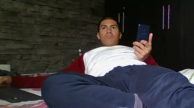 Snapshot of Sexylatin64 chatting on 03/18/25, 04:48 Sexylatin64 online show from 03/18/25, 04:48