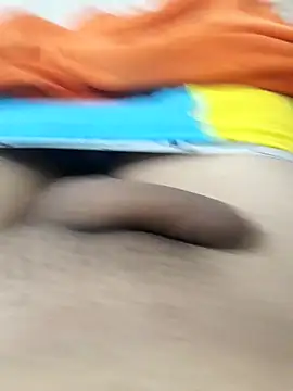 Snapshot of lm279 chatting on 11/05/25, 01:05 lm279 online show from 11/05/25, 01:05