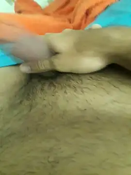 Snapshot of lm279 chatting on 11/14/25, 09:08 lm279 online show from 11/14/25, 09:08