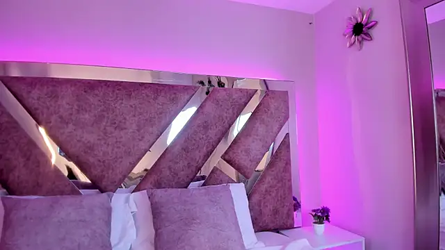 JulietaCheerr online show from 03/06/25, 05:22