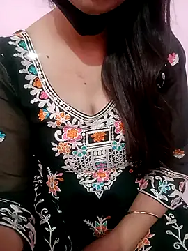 Snapshot of Mahi_Baby25 chatting on 10/18/25, 03:09 Mahi Baby25 online show from 10/18/25, 03:09