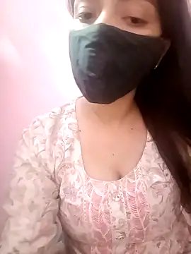 Snapshot of Mahi_Baby25 chatting on 10/24/25, 07:43 Mahi Baby25 online show from 10/24/25, 07:43