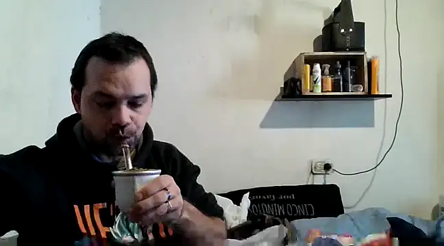 Snapshot of Lolosalvage83 chatting on 12/08/24, 12:52 Lolosalvage83 online show from 12/08/24, 12:52