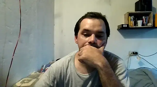 Snapshot of Lolosalvage83 chatting on 12/14/24, 07:36 Lolosalvage83 online show from 12/14/24, 07:36