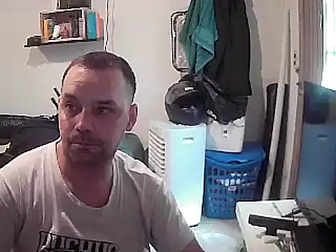 Snapshot of Lolosalvage83 chatting on 01/11/25, 05:51 Lolosalvage83 online show from 01/11/25, 05:51