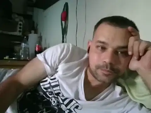 Snapshot of Lolosalvage83 chatting on 01/12/25, 11:28 Lolosalvage83 online show from 01/12/25, 11:28