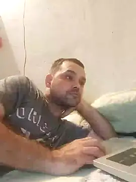 Snapshot of Lolosalvage83 chatting on 01/18/25, 10:06 Lolosalvage83 online show from 01/18/25, 10:06