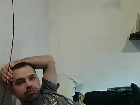 Snapshot of Lolosalvage83 chatting on 01/18/25, 08:30 Lolosalvage83 online show from 01/18/25, 08:30