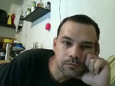 Snapshot of Lolosalvage83 chatting on 02/08/25, 04:57 Lolosalvage83 online show from 02/08/25, 04:57