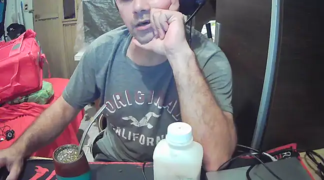 Snapshot of Lolosalvage83 chatting on 03/03/25, 02:26 Lolosalvage83 online show from 03/03/25, 02:26