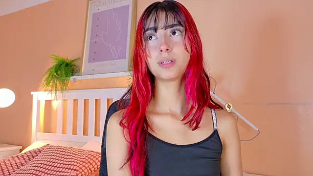 ParisFox  online show from 10/27/25, 07:40