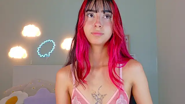 ParisFox  online show from 11/06/25, 07:37