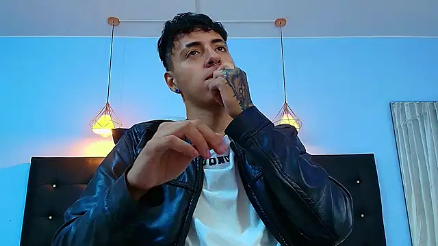 Lobo 17  online show from 01/14/25, 07:59