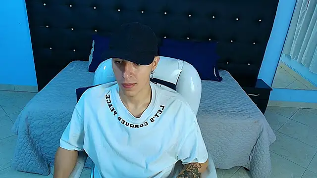 Lobo 17  online show from 01/22/25, 03:41