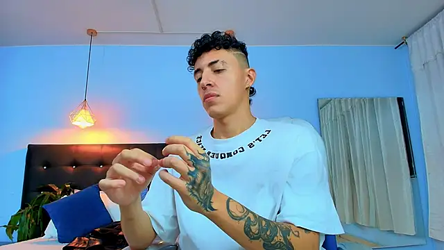 Lobo 17  online show from 03/22/25, 06:54